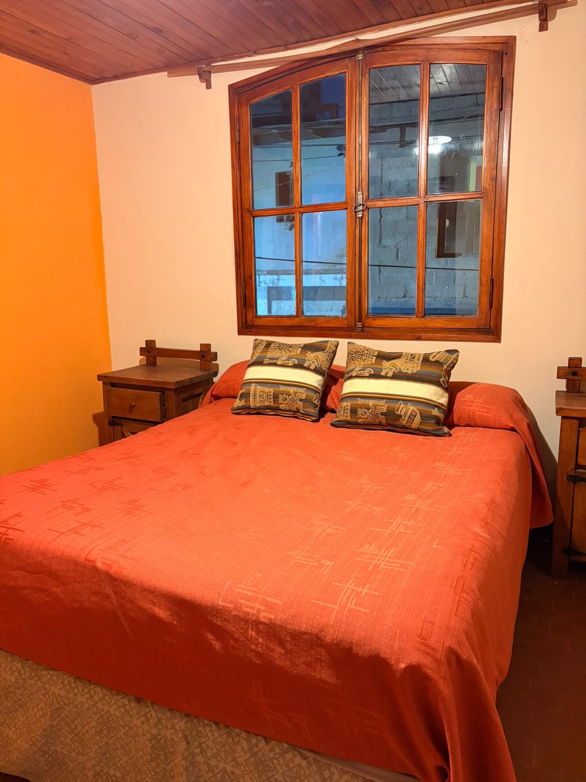 Dormitorio con cama doble de Chaska, Casa Amarilla Tilcara